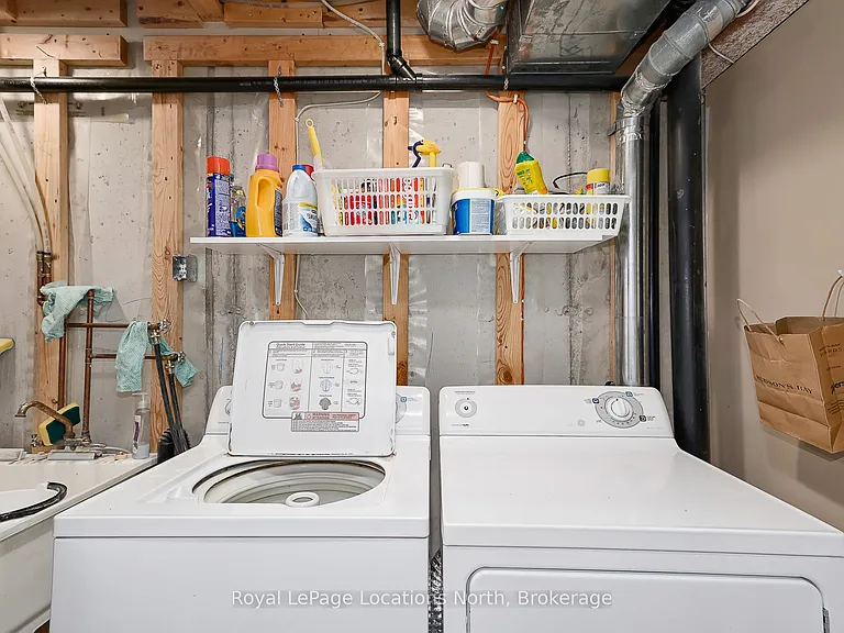 12 Silver Glen Blvd — Photo 40