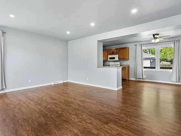 107 Crestview St — Photo 6