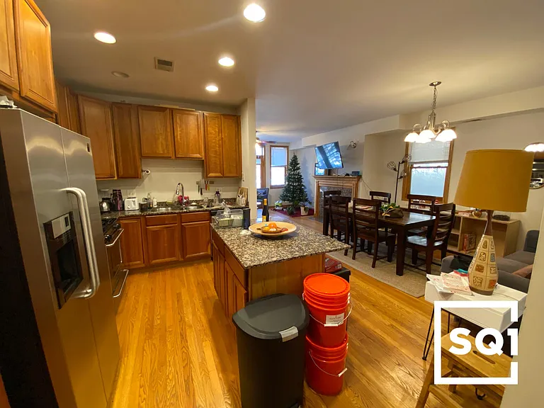 903 W Lawrence Ave #2E — Photo 1