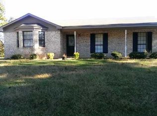 128 Snowdrift Rd, Deatsville, AL 36022