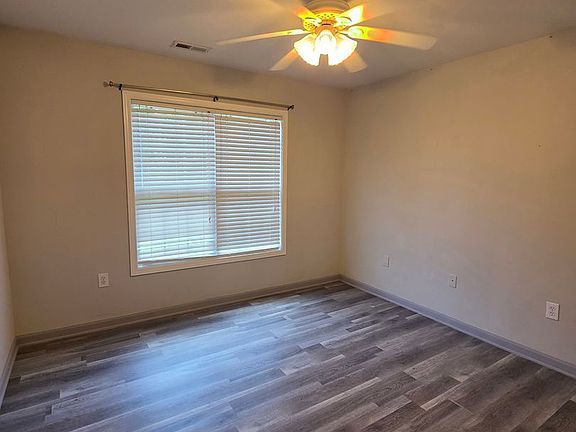 2nd image of 210 Kingsley Park Dr