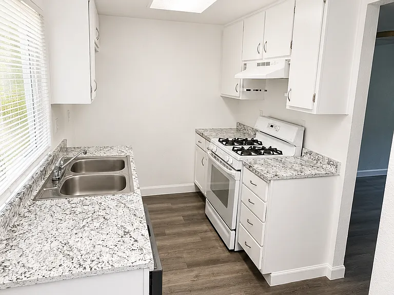 5816 Shadow Creek Dr #3 — Photo 5