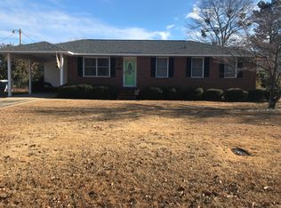 622 Woodside Dr, Manning, SC 29102