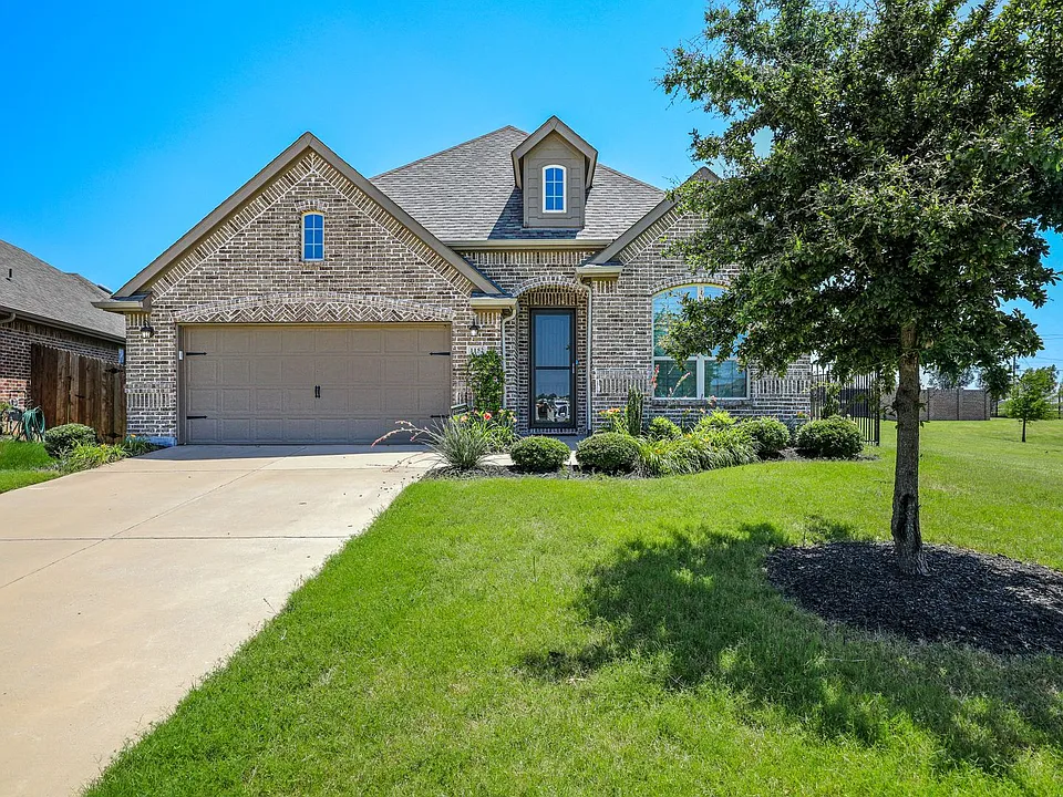 1152 Olympic Dr