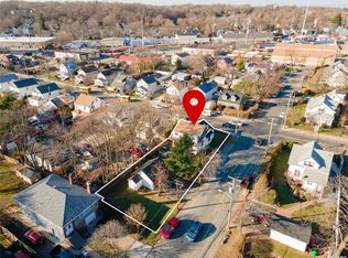 68 W Pulaski Rd, Huntington Station, NY 11746