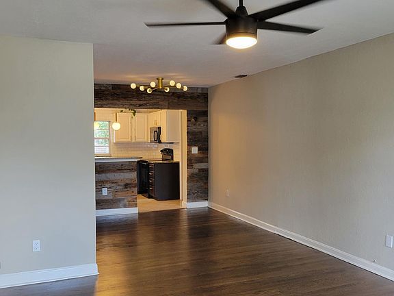 2nd image of 3022 E Washington St
