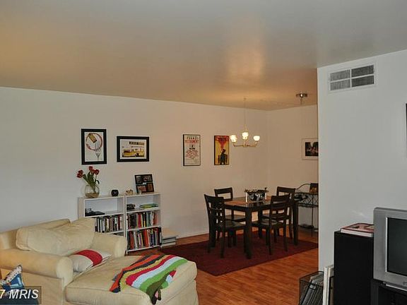 4th image of 9459 Fairfax Blvd APT 104