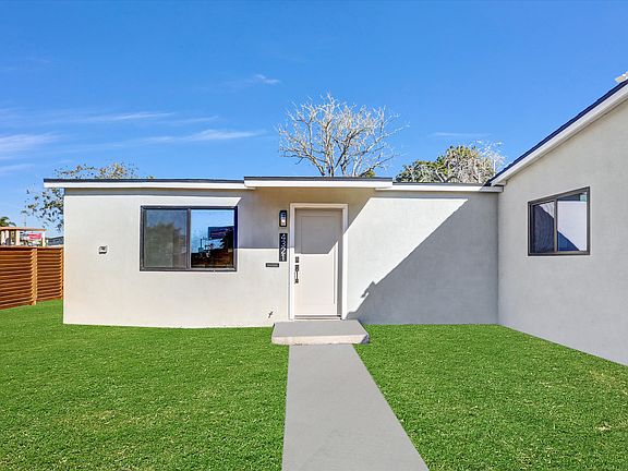 3rd image of 4321-23 Clairemont Mesa Blvd #1