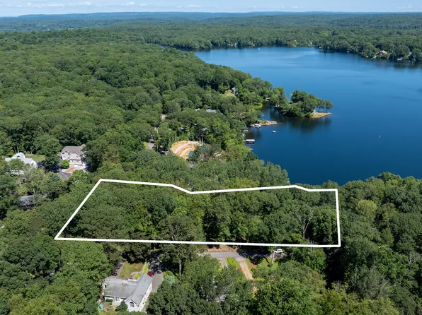 1 Laurel Cove Beach Road, East Haddam, CT 06423