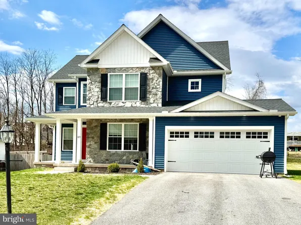 165 Oxford Blvd, New Oxford, PA 17350