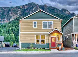 1172 Chinookan Dr, Cascade Locks, OR 97014
