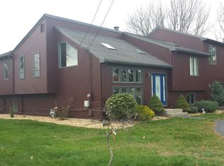 45 Amy Dr, Cranston, RI 02921