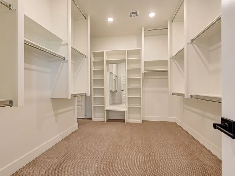2101 Dax Ln — Photo 33