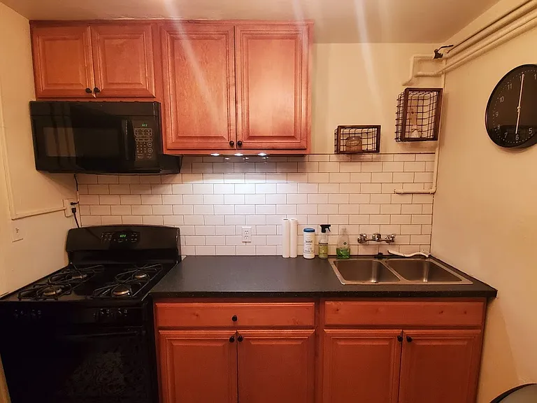 2853 Hawthorn St — Photo 22