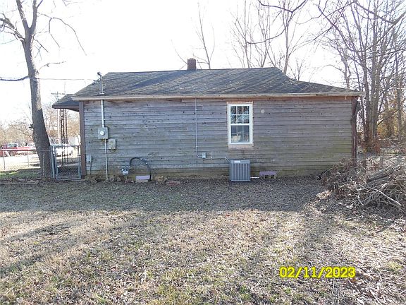 2nd image of 625 Abbott St