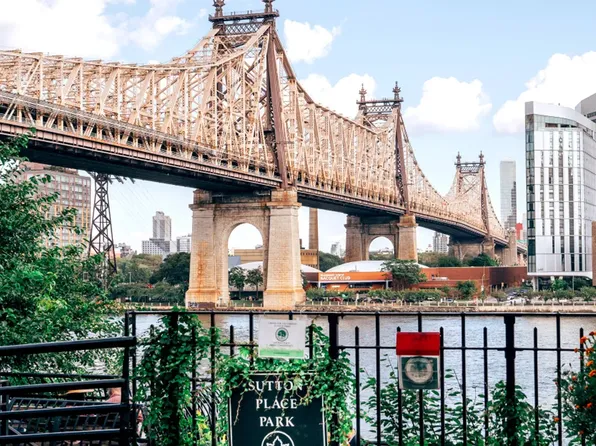 350 East 65th Street image 1 of 16