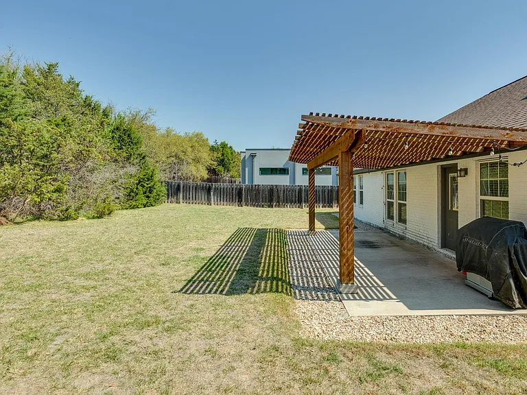 210 S Meadowlark St — Photo 36