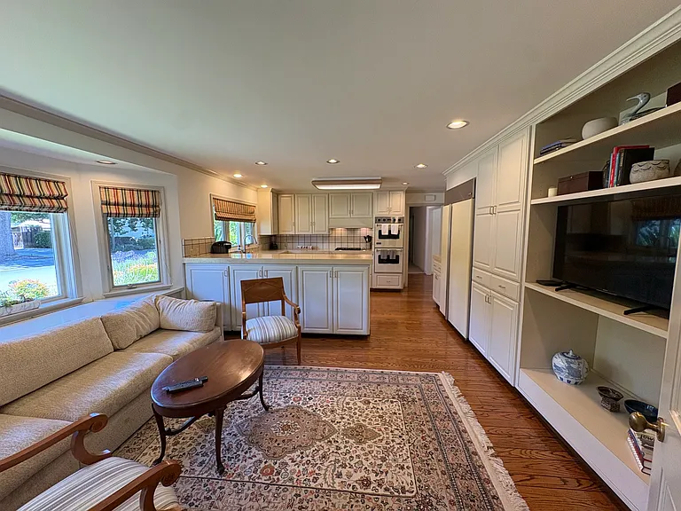Kitchen/Family room