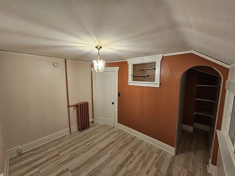 1115 N Forest St #5 — Photo 4