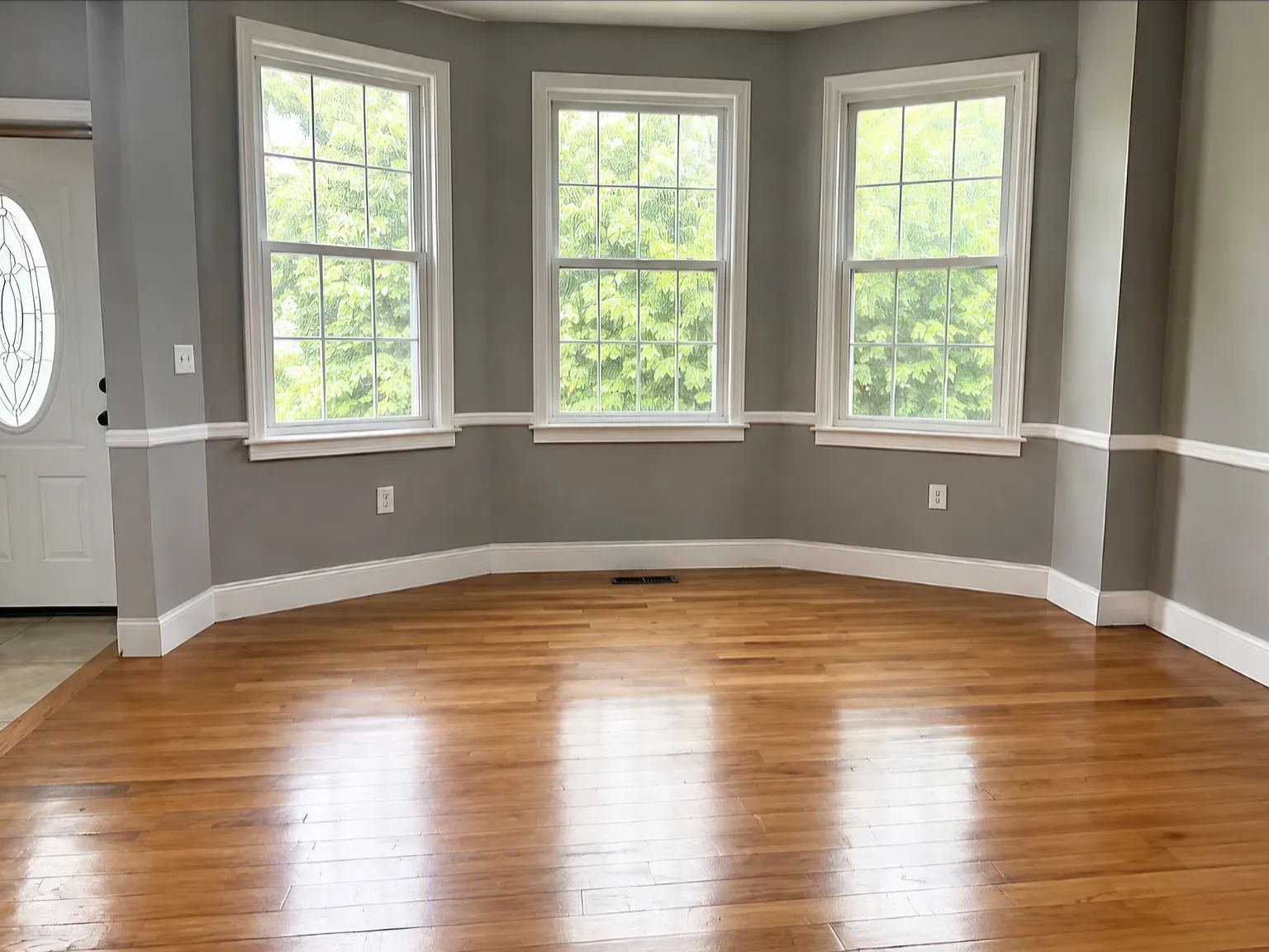 3 bed, 1300 sqft, $1,500 — Photo 2