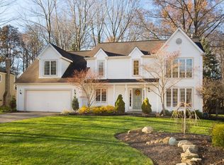 4742 Prestwick Xing, Westlake, OH 44145