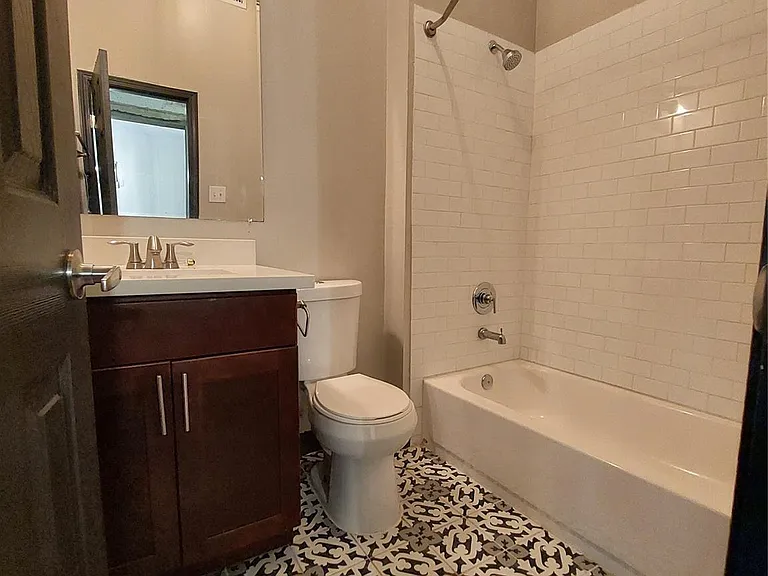 6819 Avenue C — Photo 9