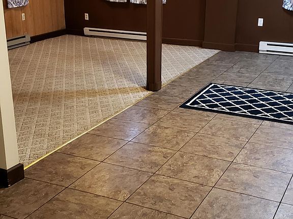 4th image of 100 Sherwood Dr APT 9