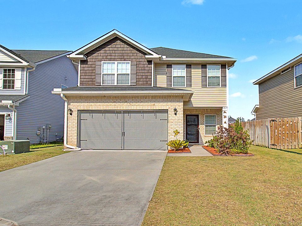 1st image of 157 Hamlet Ct