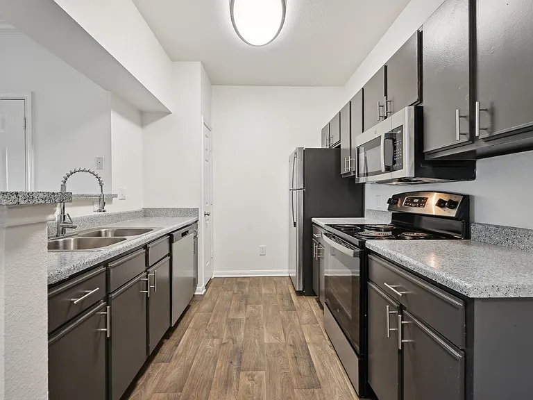 Mission Eagle Pointe — Photo 14
