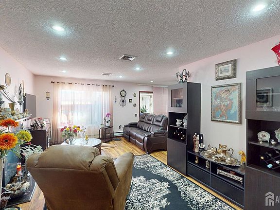 5th image of 452 Closter Rd #B