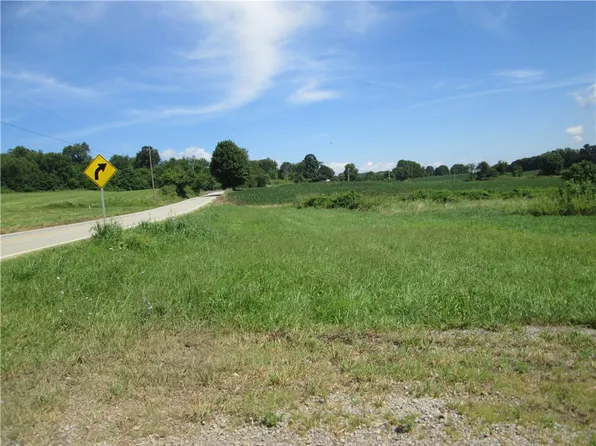 1264 Galilee Rd, New Galilee, PA 16141