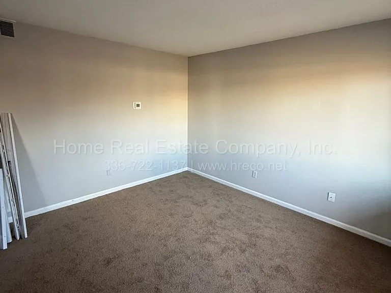 1004 Salisbury St #4-B — Photo 2