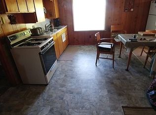 11777 Lake Shore Dr, Fife Lake, MI 49633