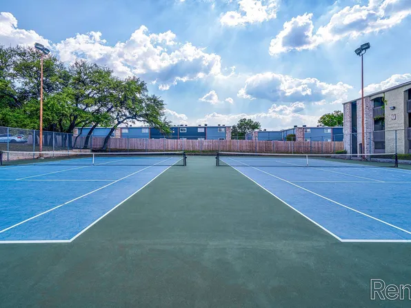 Deer Oaks Apartments