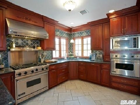 3rd image of 51 Tarence St