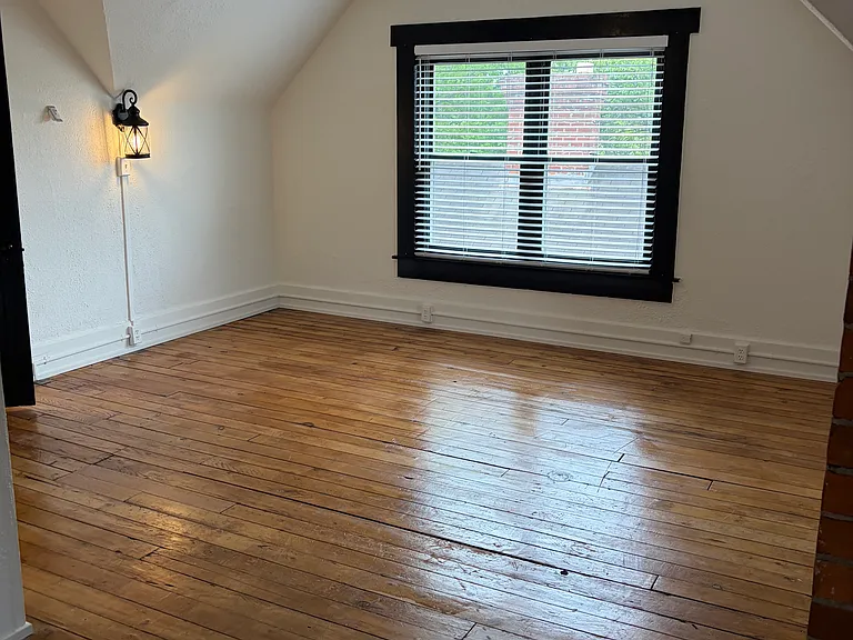 420 Tusculum Ave #2 — Photo 16