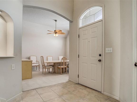 4th image of 5801 NE Hidden Meadows Dr