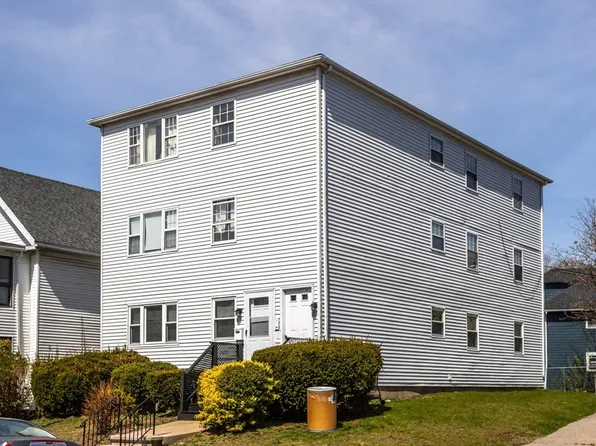 1099 River St #1, Hyde Park, MA 02136