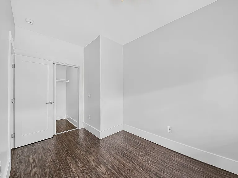 138 Elm Avenue — Photo 26