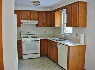 25 Jamestown Ct, South Portland, ME 04106