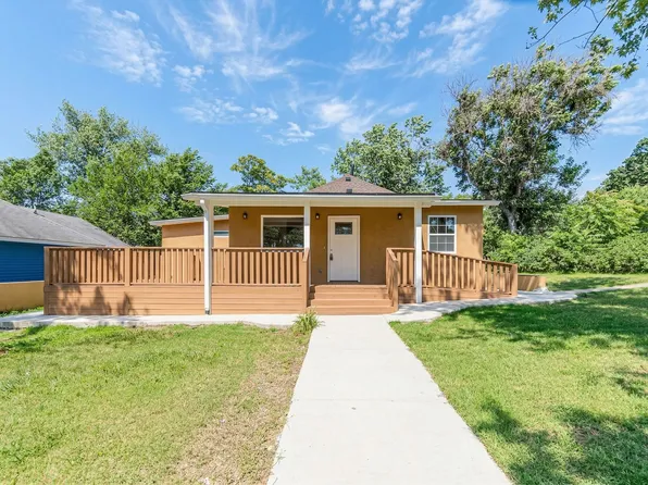 829 Broadway Ave, Chapman, KS 67431