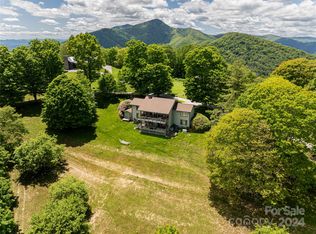 35 Eagle Ridge Dr, Waynesville, NC 28786