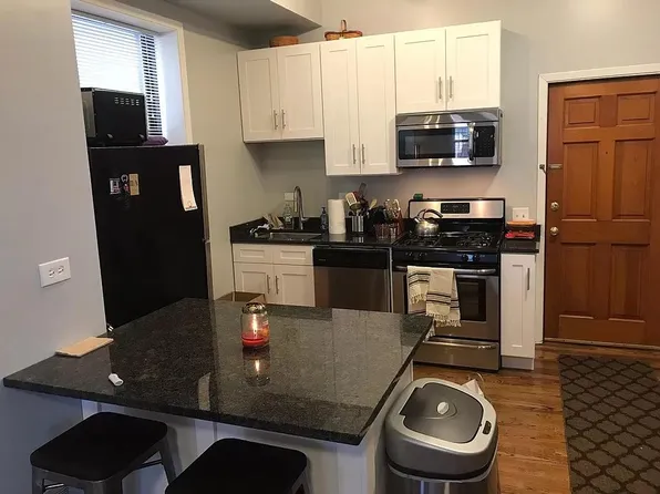 3831 N Southport Ave, Chicago, IL