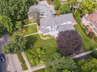 427 E Chicago Ave, Naperville, IL 60540