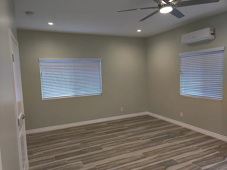 16915 Hartland St — Photo 2
