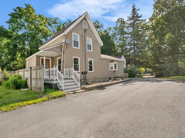 2 California Ln, Amesbury, MA 01913