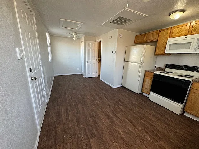 2238 E Taylor St — Photo 2