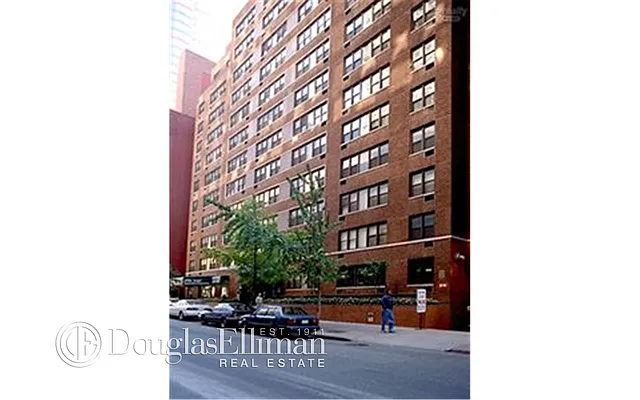 Sold by Douglas Elliman | media 15