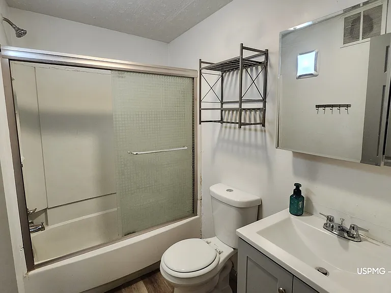 225 Harrison Ave #2 — Photo 6