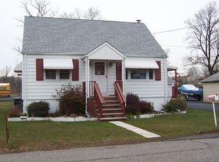 11 Wesley Pl, Sewaren, NJ 07077